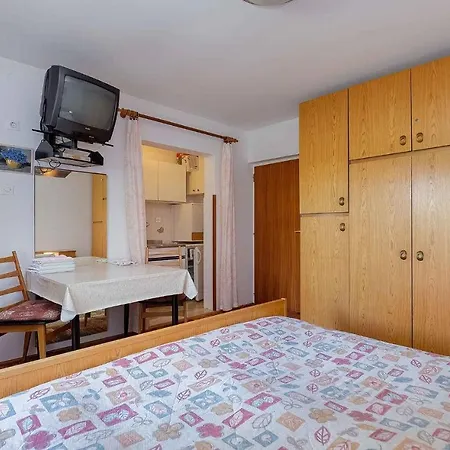 Studio In Porec/istrien 10169 * Πόρετς